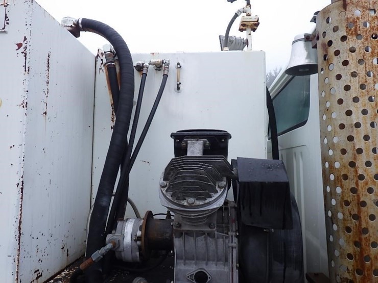 1990-international-4900-image-35