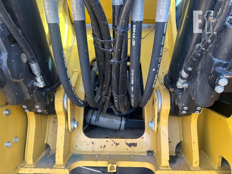 2020-caterpillar-325flcr-image-22