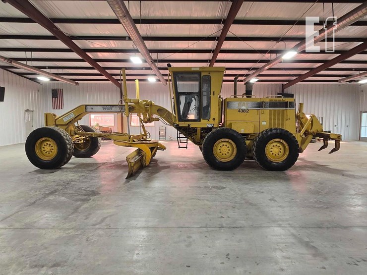 1995-caterpillar-140h-image-4