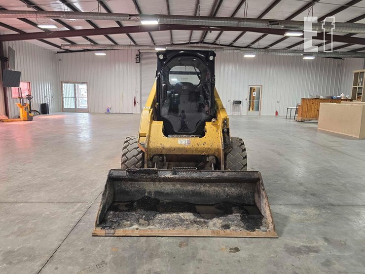 2020-caterpillar-262d3-image-7