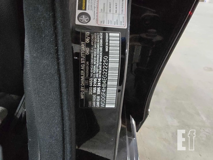 2014-mercedes-benz-c250-image-21