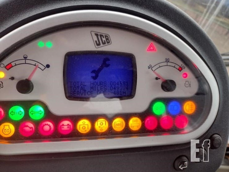 jcb-fastrac-8250-image-6