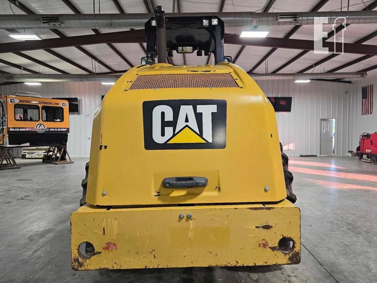 2012-caterpillar-cp56b-image-6