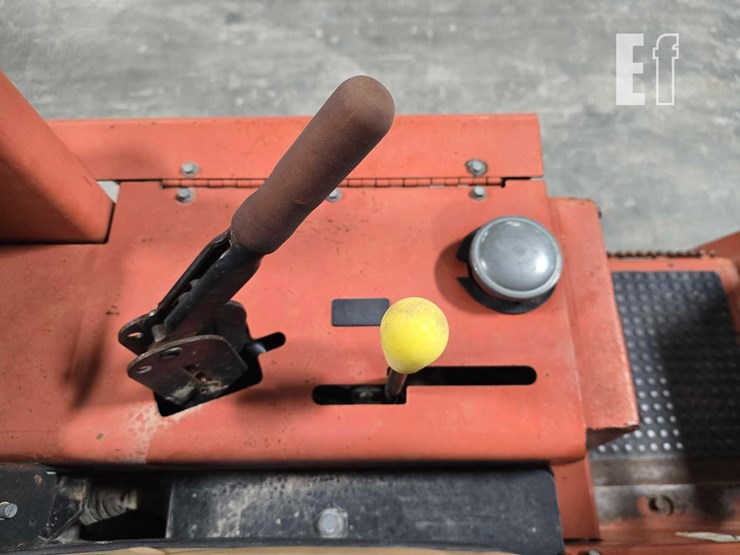 2015-ditch-witch-rt45-image-17