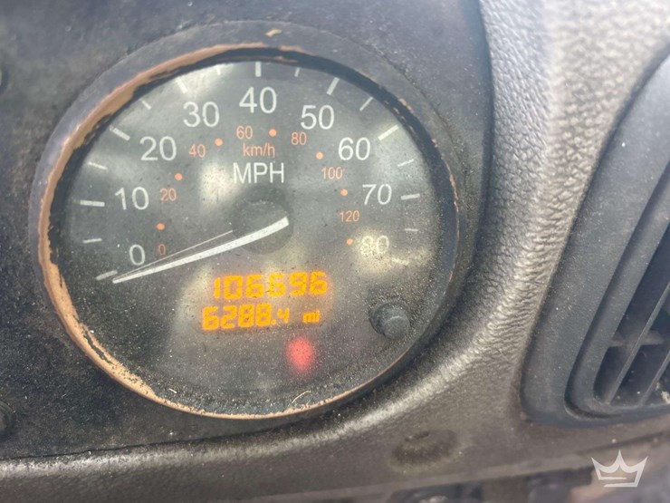 2018-peterbilt-320-image-8