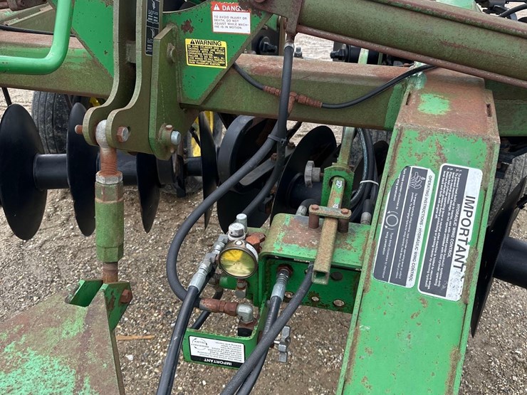 john-deere-635-image-3