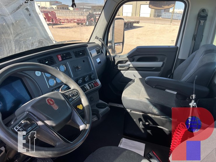 2024-kenworth-t880-image-9