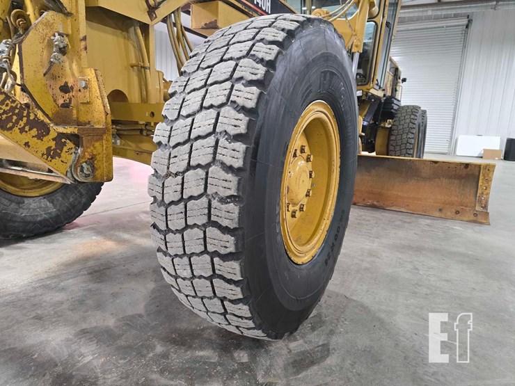 2006-caterpillar-140h-image-11