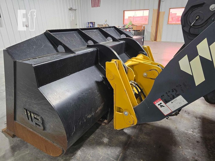 2022-xcmg-xc948u-image-12