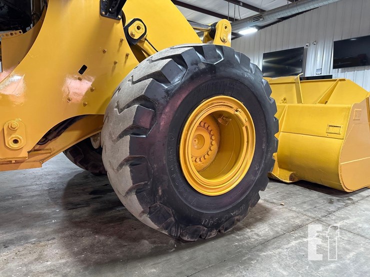 2017-caterpillar-962m-image-31