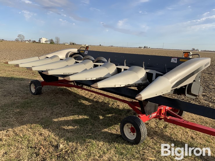 2010-gleaner-3000-image-1