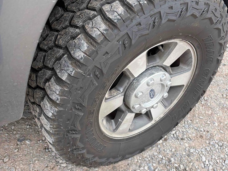 2011-ford-f250-image-8