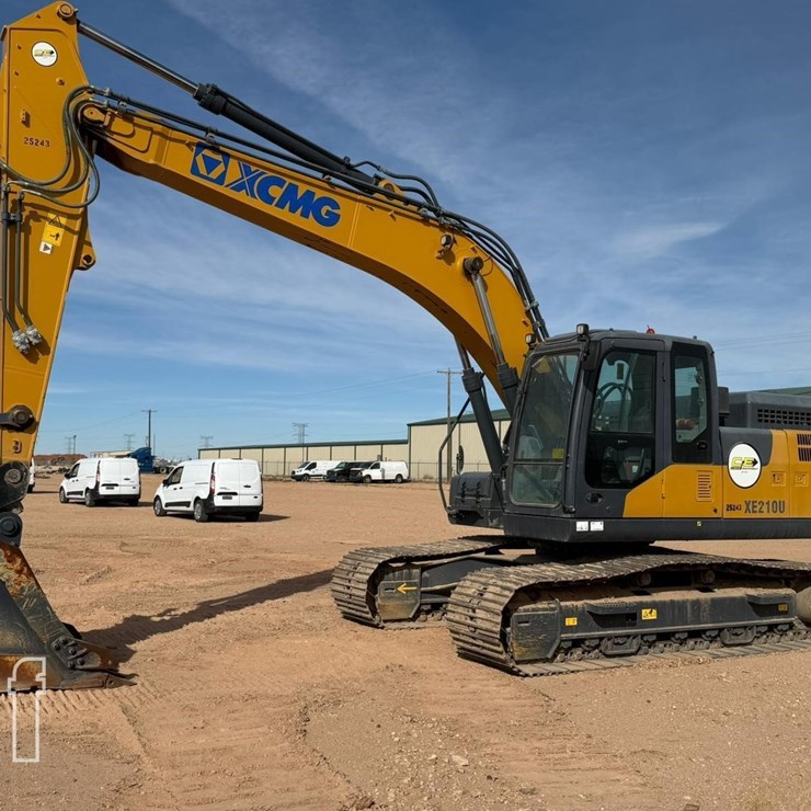 2022 XCMG XE210U