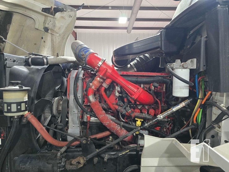 2005-international-9400-image-24