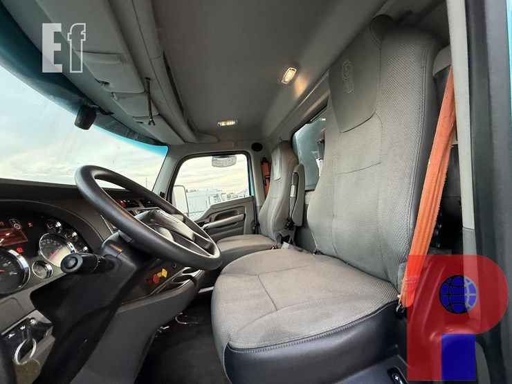 2019-kenworth-t680-image-12