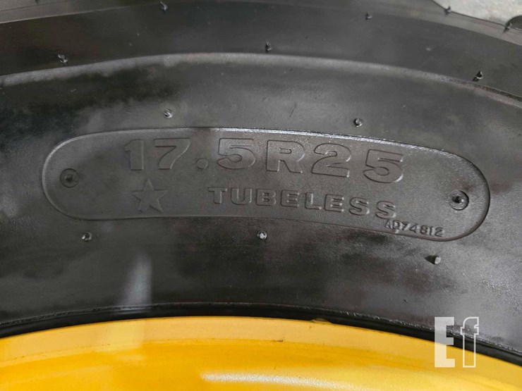 2022-deere-444-p-tier-image-18