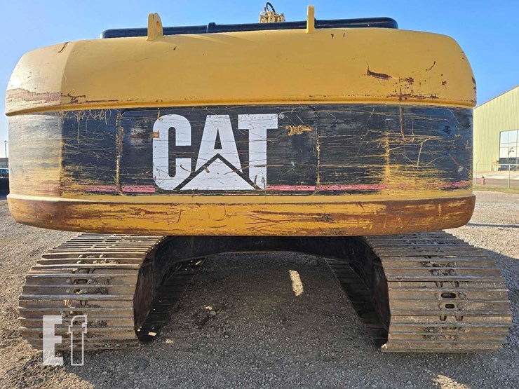2005-caterpillar-322c-image-11