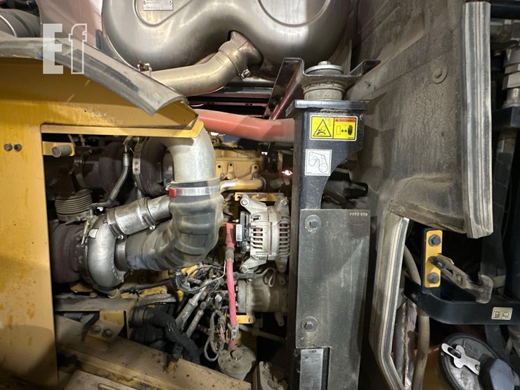 2019-caterpillar-962m-image-29