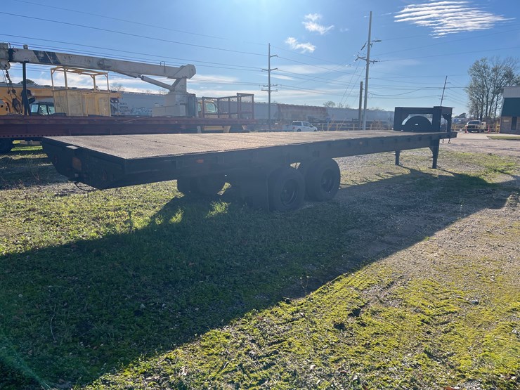 #4-•-32ft-goose-neck-trailer-image-6