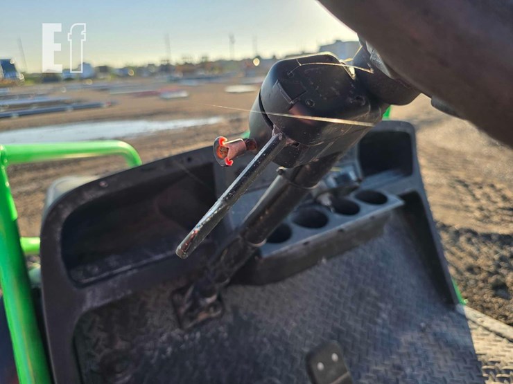 e-z-go-6-seater-golf-cart-9812-image-15