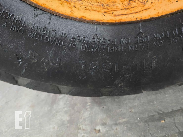 2013-case-580n-image-30