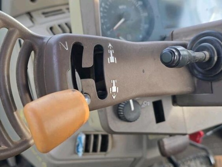 john-deere-6420-image-25