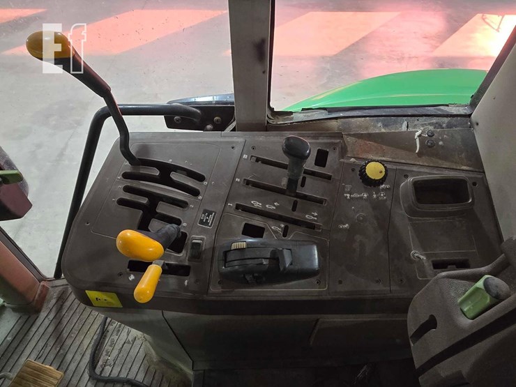 john-deere-6415-image-13