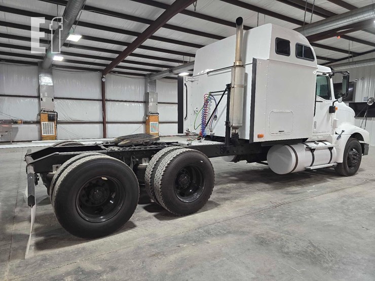 2005-international-9400-image-3