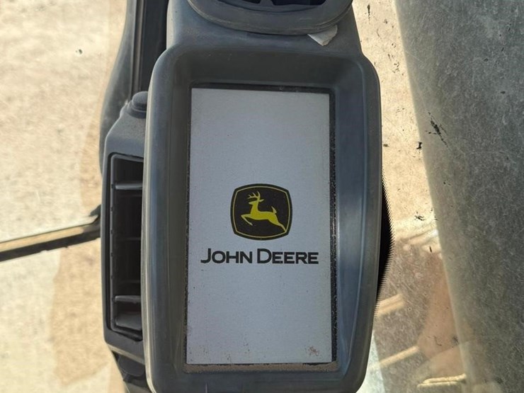 2015-deere-470g-lc-image-17