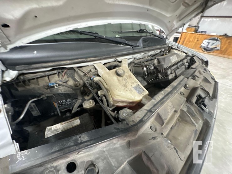 2018-chevrolet-express-2500-image-20