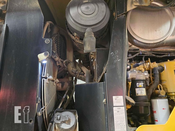 2018-caterpillar-930m-image-12