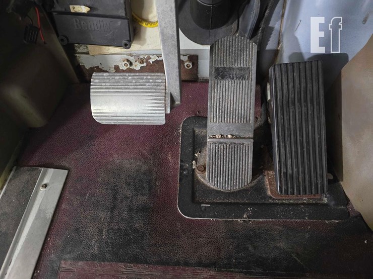 2005-international-9400-image-15