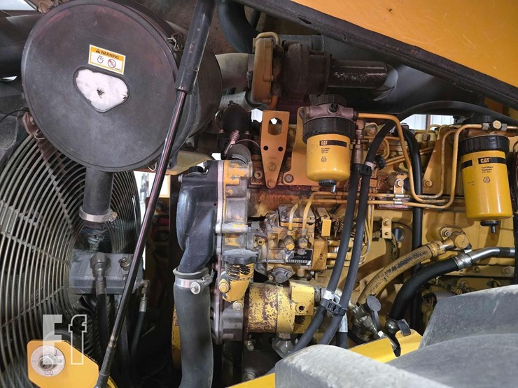 2005-caterpillar-cp-563e-image-31