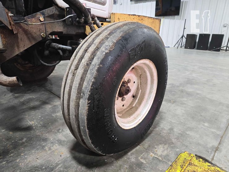 2005-massey-ferguson-5455-image-31