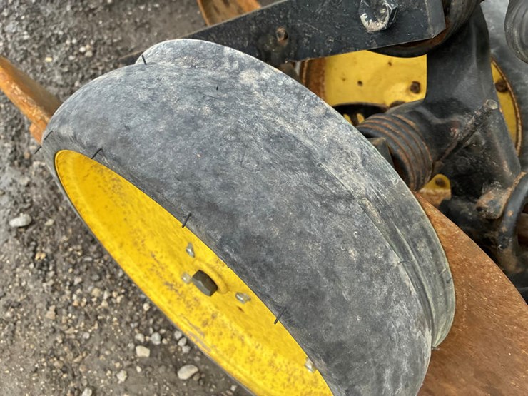 john-deere-750-image-9