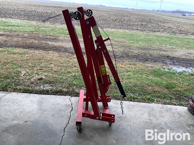 grand-rapids-industrial-product-2-ton-portable-folding-cherry-picker-image-4