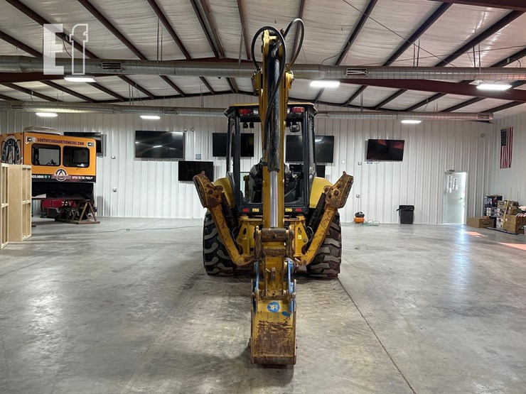 2017-caterpillar-415f2-image-8