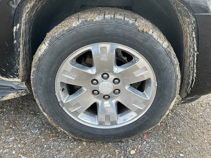 2011-gmc-yukon-image-16