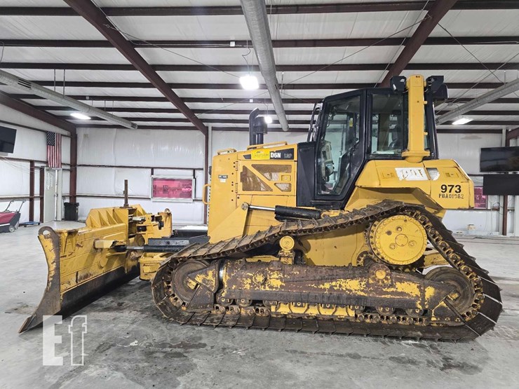 2013-caterpillar-d6n-lgp-image-5