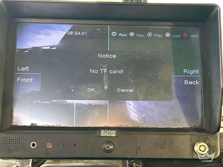 2018-peterbilt-320-image-15