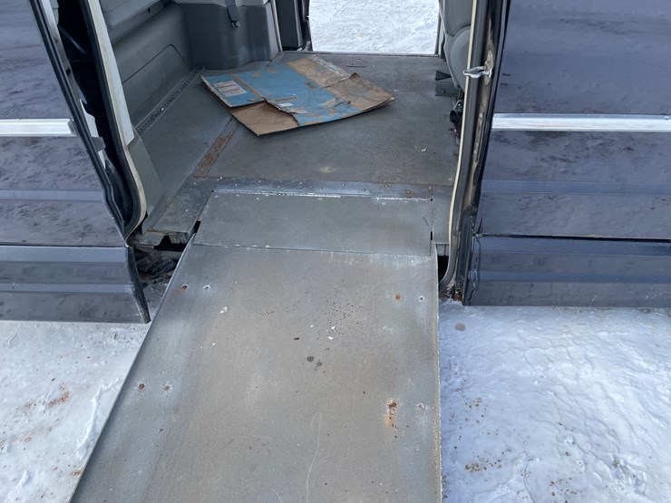 2010-dodge-grand-caravan-image-41