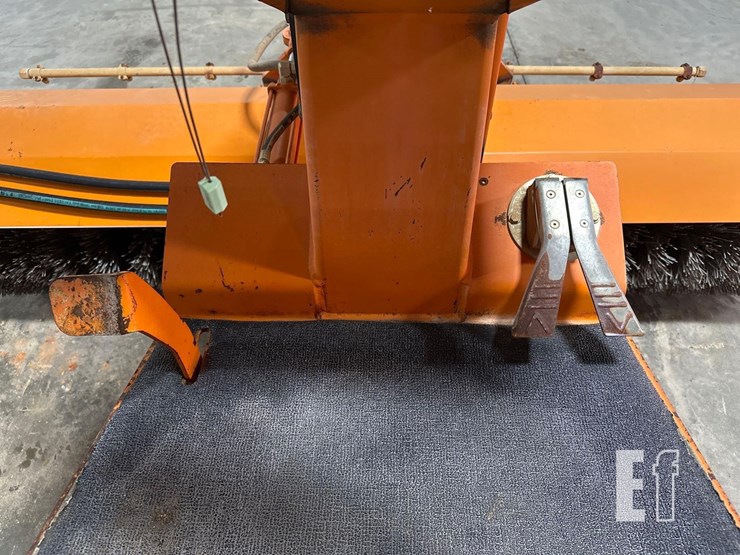 2018-broce-bw260-image-14