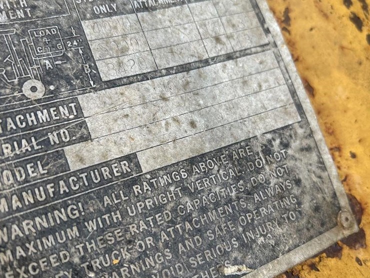 white-4000lb-propane-forklift-1193-image-22