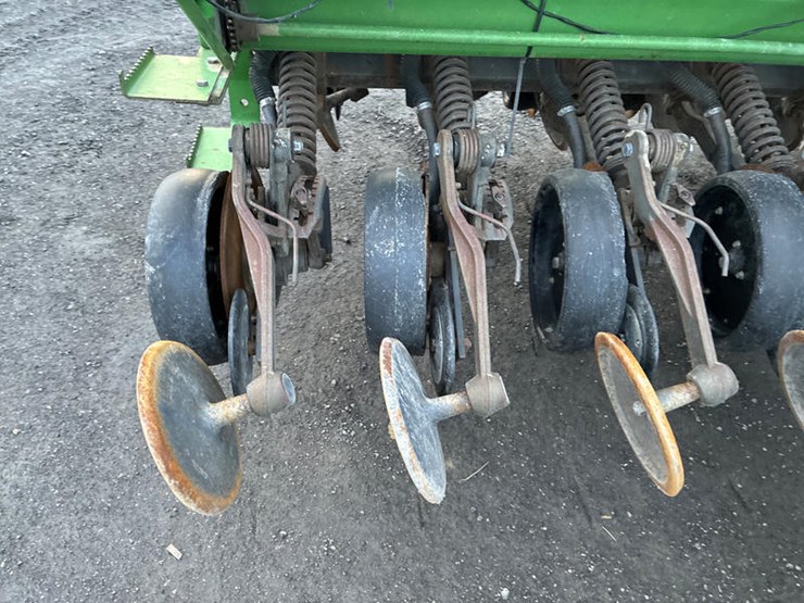 john-deere-1590-image-21