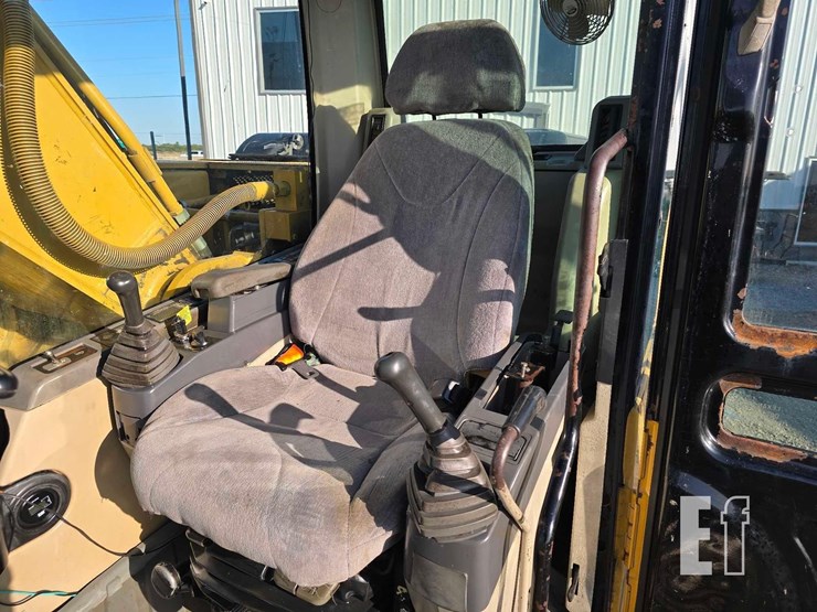 2005-caterpillar-322c-image-20