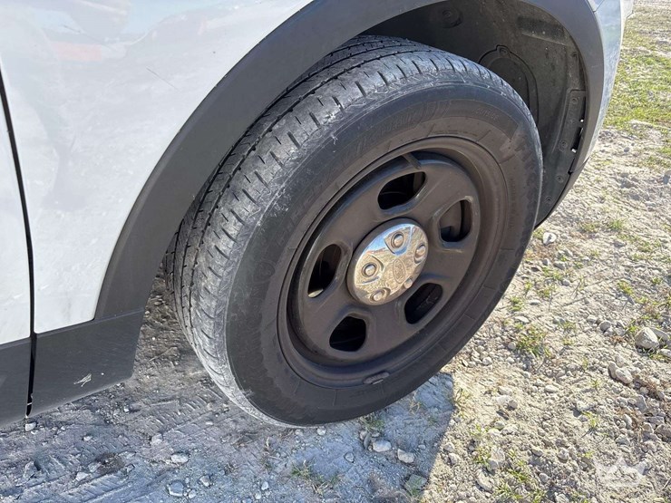 2018-ford-explorer-image-26