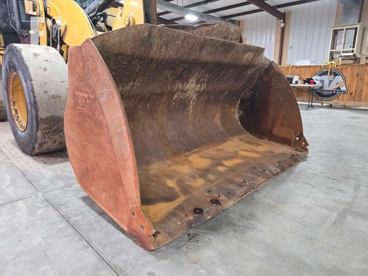 2020-caterpillar-926m-image-10