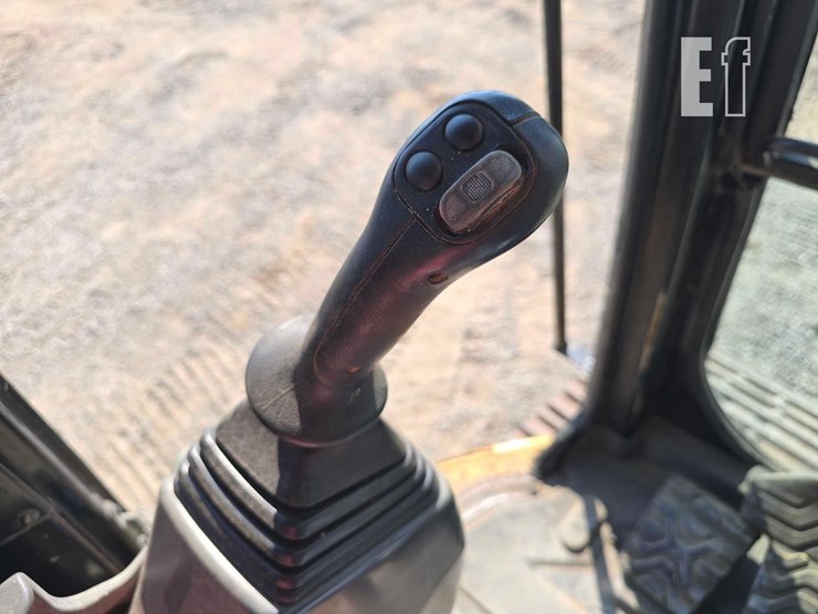 2011-caterpillar-321d-lcr-image-17