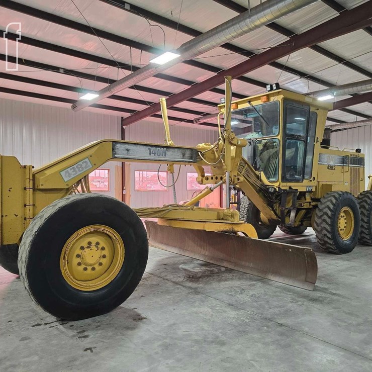 1995 CATERPILLAR 140H