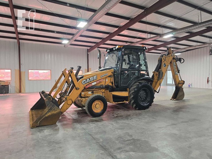 2013-case-580n-image-1